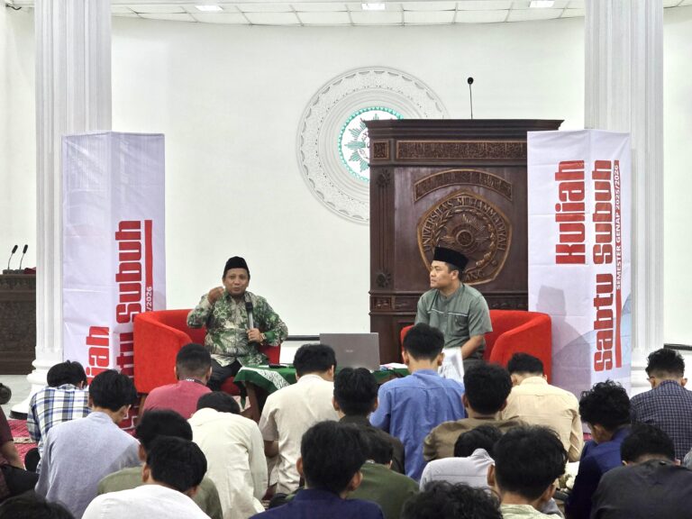 Kuliah Sabtu Subuh UMM: Ibadah Harus Melahirkan Kesalehan Sosial