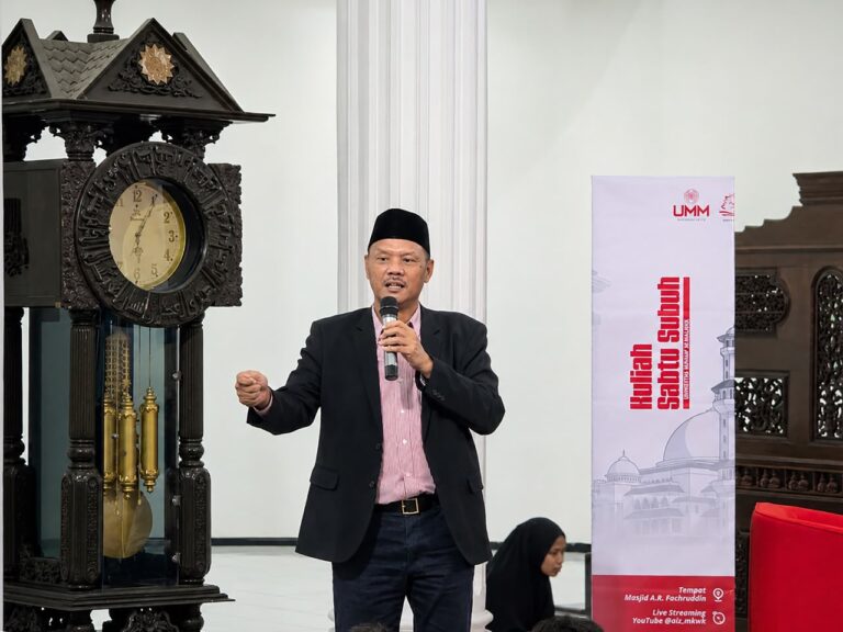 Kuliah Subuh UMM Ajak Mahasiswa Recharge Energi Spiritual di Tengah Kesibukan