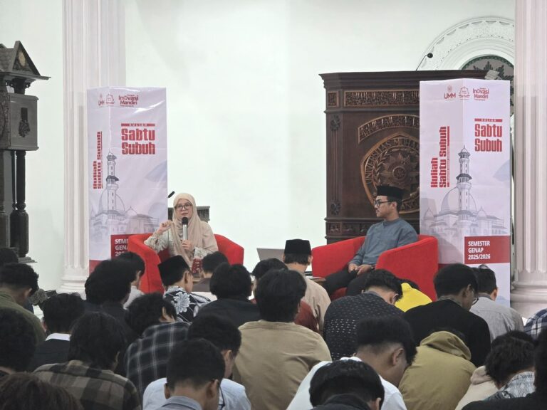 Melalui Kuliah Sabtu Subuh, Mahasiswa Diajak Bertransformasi dari Digital Distress Menuju Digital Mindfulness